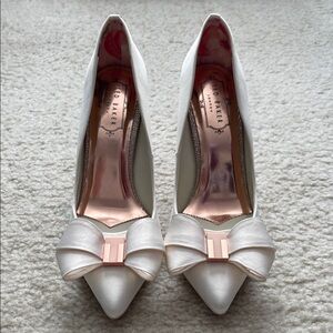 Ted Baker Ivory Satin Pointed-Toe Pumps with Bow and Rose-Gold Trim